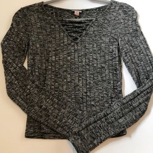Long sleeve charcoal top